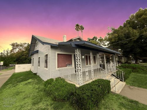 964 33rd St, Sacramento, CA, 95816-4411 | Card Image