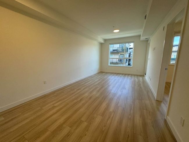 310 - 11913 Burnett St, Condo with 1 bedrooms, 1 bathrooms and 1 parking in Maple Ridge BC | Image 4