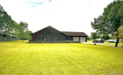 416 Dacus Dr, Sikeston, MO, 63801-9019 | Card Image