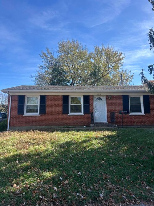 2209 Jasmine Dr, Lexington, KY, 40504-3225 | Card Image