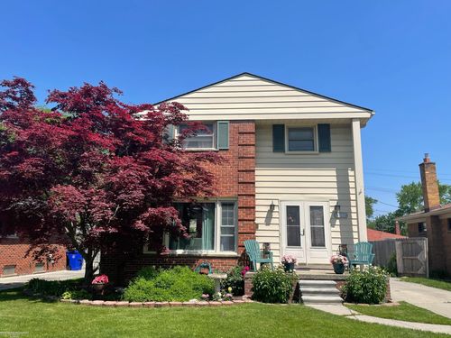 18307 Spring Ct N Court, Fraser, MI, 48026 | Card Image