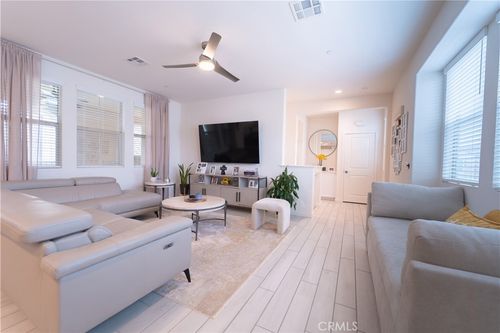 unit-1-16040 Parkhouse Dr, Fontana, CA, 92336-6175 | Card Image