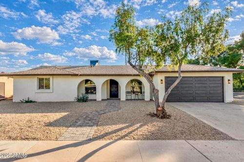 3717 E Altadena Ave, Phoenix, AZ, 85028-2105 | Card Image