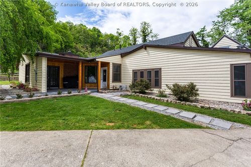 154 Strawberry Rd, Saint Albans, WV, 25177-2616 | Card Image