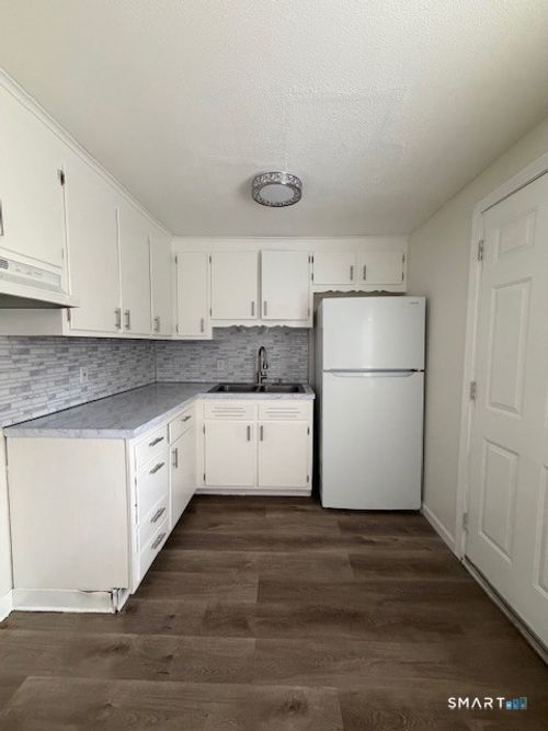 apt-4-252 Blakeslee St, Bristol, CT, 06010-6330 | Card Image