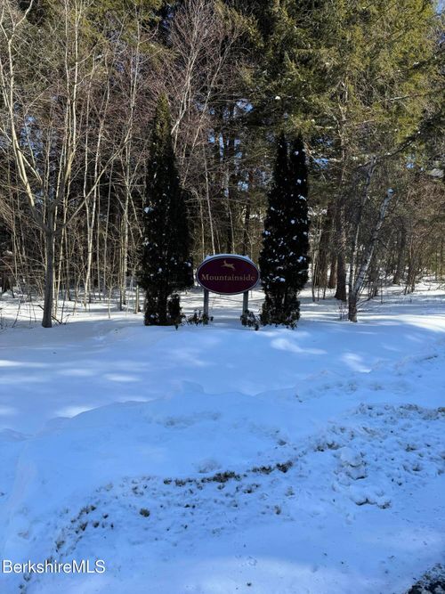 9063 Mountainside Dr, Hancock, MA, 01237 | Card Image