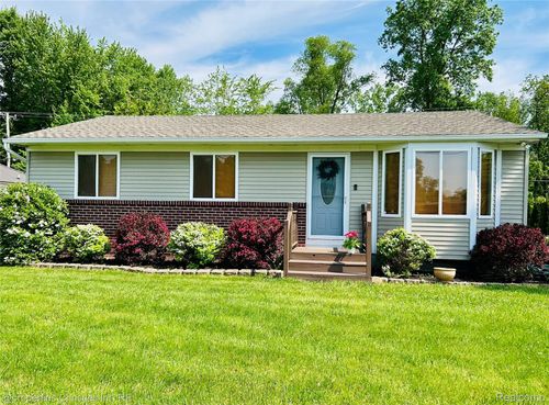 5510 Griswold Rd, Kimball, MI, 48074-1901 | Card Image