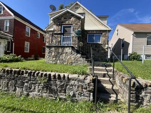 375 Daniel St, Johnstown, PA, 15906-1326 | Card Image