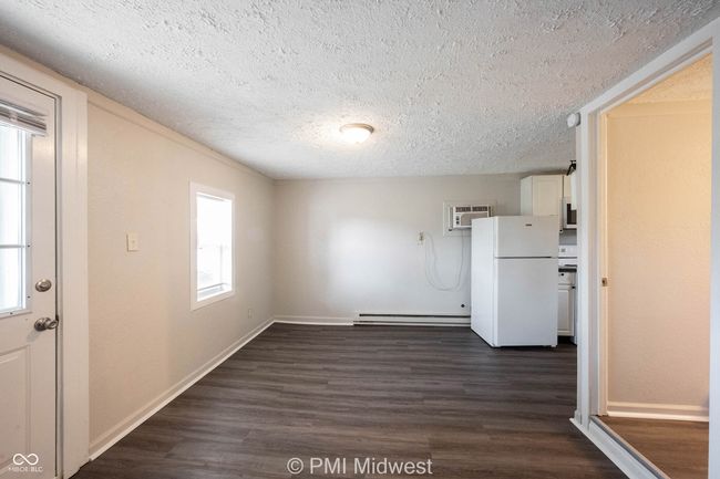 APT-10 - 2142 W Us Highway 40, Condo with 1 bedrooms, 1 bathrooms and null parking in Greenfield IN | Image 6