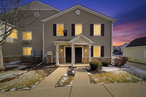 417-417 Silverstone Dr, Carpentersville, IL, 60110-1176 | Card Image