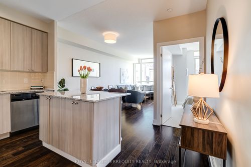 204-1638 Bloor St W, Toronto, ON, M6P0A6 | Card Image