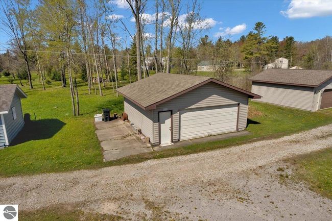 8458 Grace St, House other with 2 bedrooms, 1 bathrooms and null parking in Hale MI | Image 6
