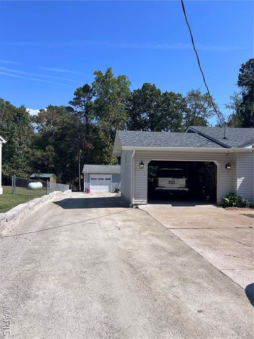121 Robin Hill Dr, Steelville, MO, 65565-5084 | Card Image