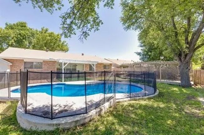 Not currently installed but owners are leaving this pool fence. | Image 35