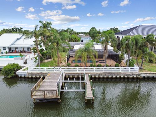 3921 E Eden Roc Cir, TAMPA, FL, 33634-7417 | Card Image