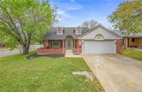 2022 Wilderland Cir, Bryan, TX, 77807-4813 | Card Image