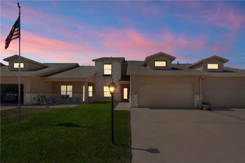 12 Olde Towne Ln, Rockport, TX, 78382-3137 | Card Image