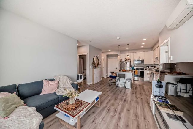 405 - 200 Shawnee Square Sw, Home with 2 bedrooms, 2 bathrooms and 1 parking in Calgary AB | Image 19