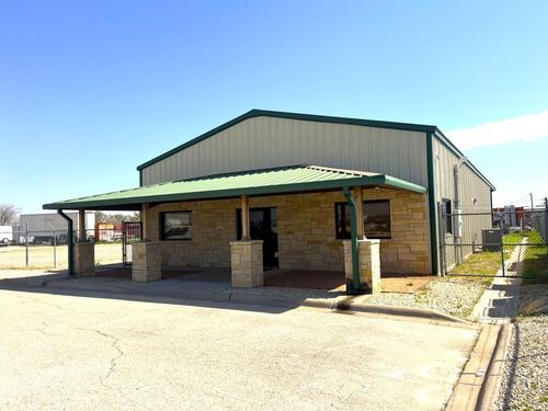 3810 Spraberry Dr, San Angelo, TX, 76903-8125 | Card Image
