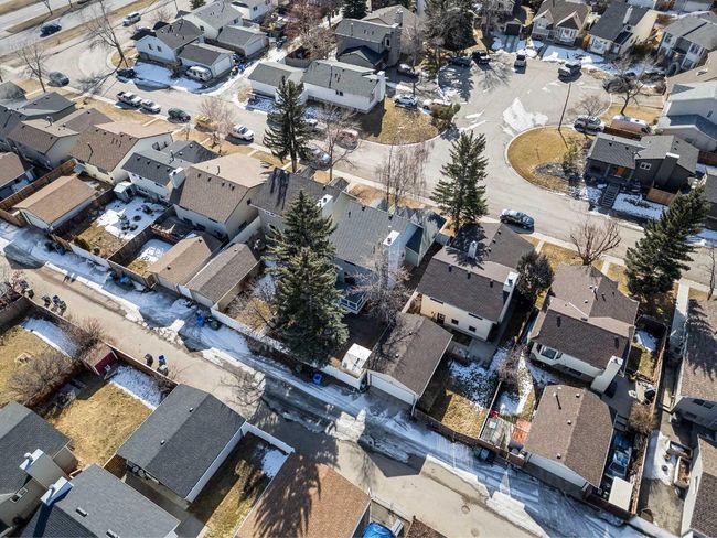 24 Rivervalley Crescent Se, House other with 3 bedrooms, 3 bathrooms and 2 parking in Calgary AB | Image 42