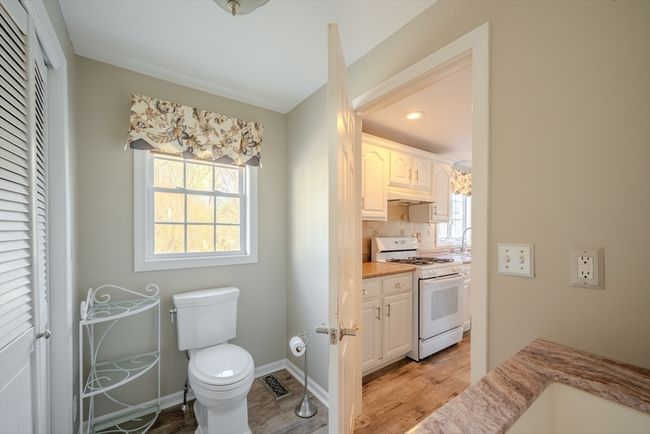 26 Russett Hill Rd, House other with 5 bedrooms, 3 bathrooms and 4 parking in Haverhill MA | Image 6