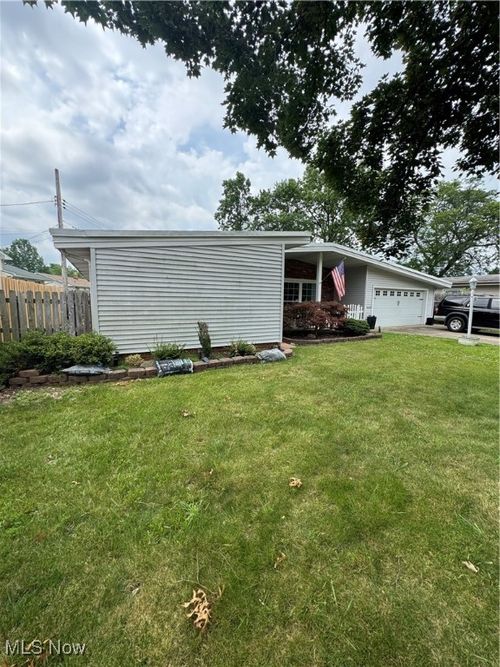 6375 Sherborn Rd, Parma Heights, OH, 44130-3951 | Card Image