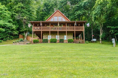 2605 Schisandra Ln, Cosby, TN, 37722-3085 | Card Image