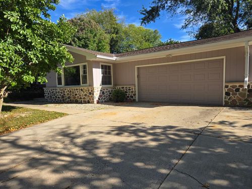 917 E Roberta Avenue, Waukesha, WI, 53186 | Card Image