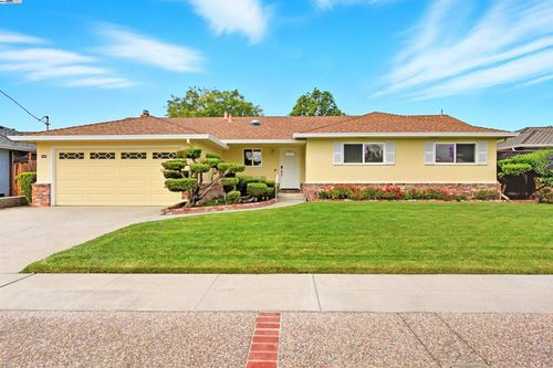 5169 Lawler Ave, Fremont, CA, 94536-7051 | Card Image