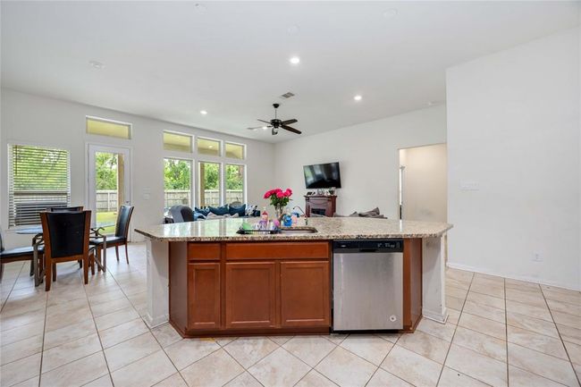 14008 Harmony Ridge Trl, House other with 4 bedrooms, 3 bathrooms and 2 parking in Pearland TX | Image 11