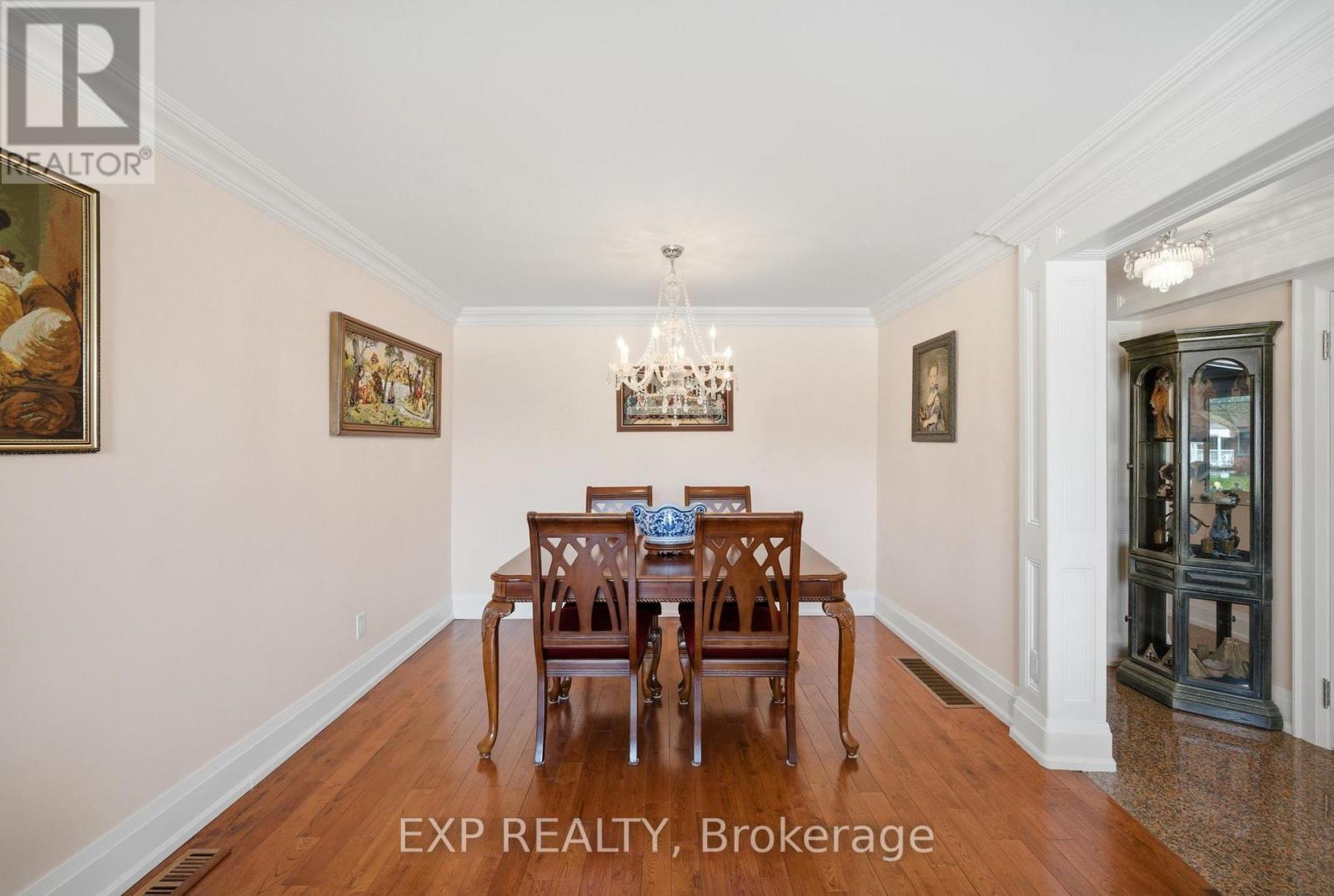 Residential in Toronto (Brookhaven-Amesbury) 5
