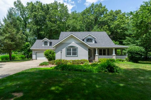1803 Bell Rd, Niles, MI, 49120-4307 | Card Image