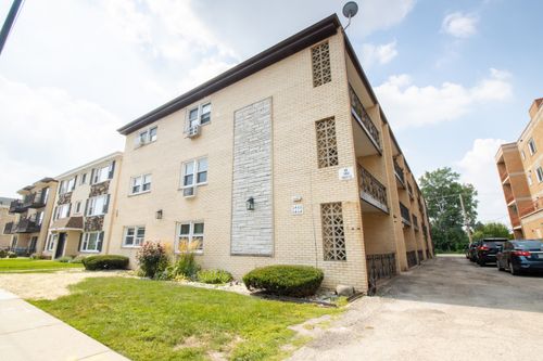 apt-c1-6466 N Northwest Hwy, Chicago, IL, 60631-1457 | Card Image