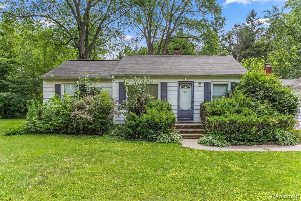 Kenford Rd, Waterford, MI 48329 #1