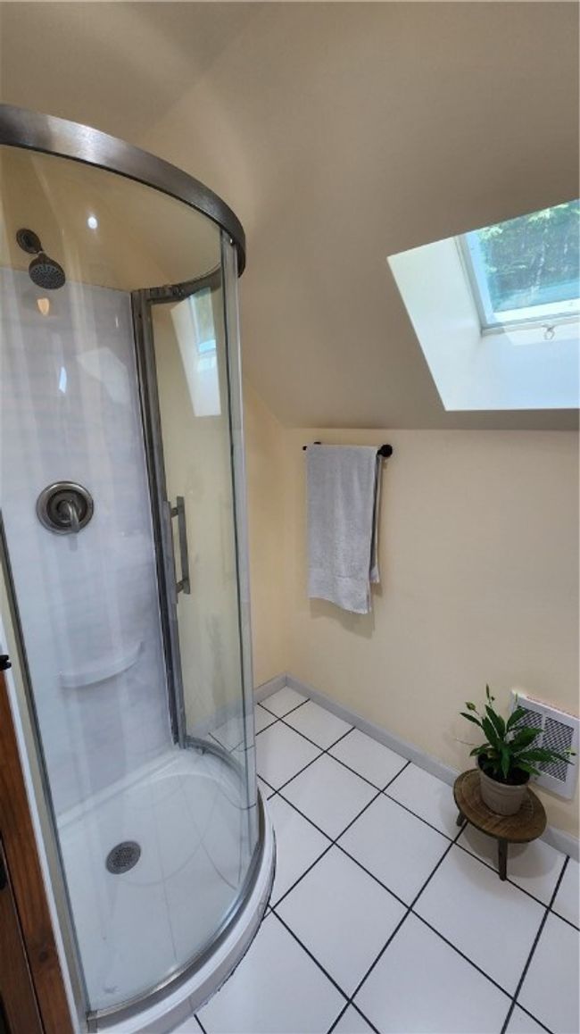 891 Shaffers Run Rd, House other with 3 bedrooms, 2 bathrooms and 6 parking in Fairhope PA | Image 25