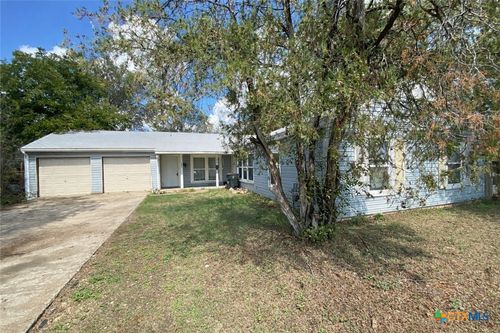 1901 Poage Ave, Killeen, TX, 76541-6327 | Card Image