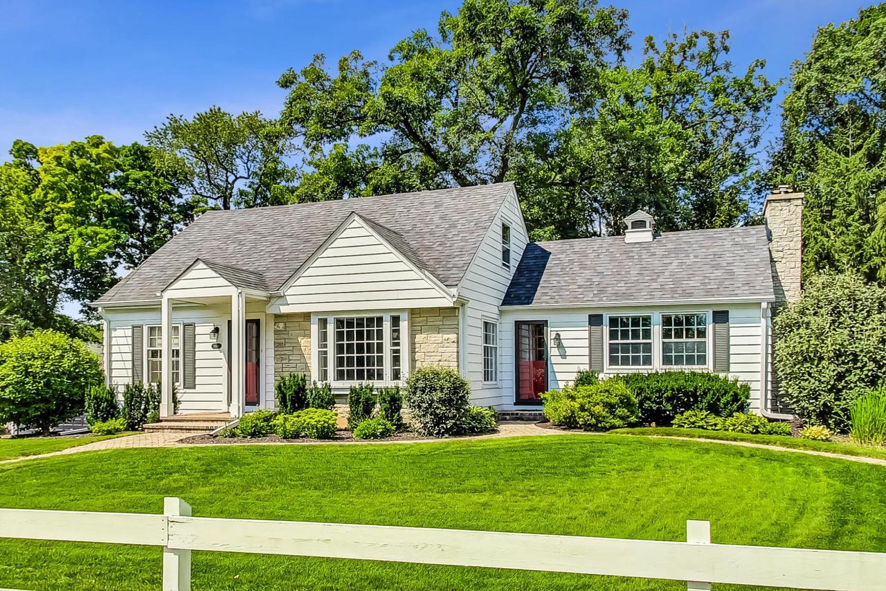 Jenkins Dr, Fontana, WI 53125