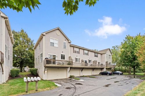 530 Littleton Trl, Elgin, IL, 60120-7007 | Card Image
