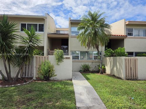 14259 E Kendale Lakes Cir, Miami, FL, 33183 | Card Image