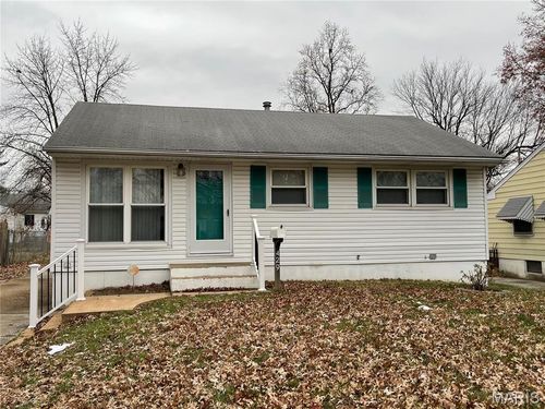 429 Shepley Dr, Saint Louis, MO, 63137-4027 | Card Image