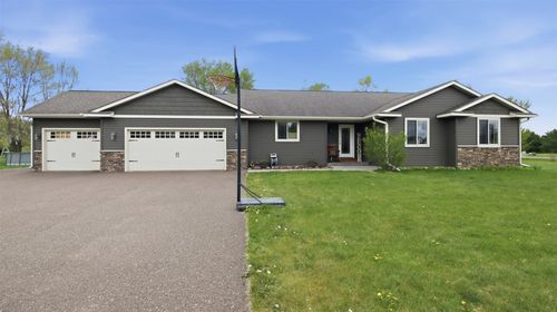 14313 44th Ave, Chippewa Falls, WI, 54729-5037 | Card Image