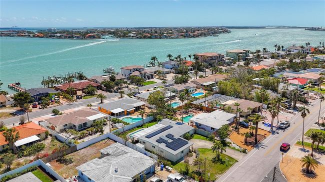 2593 W Vina Del Mar Blvd, House other with 3 bedrooms, 2 bathrooms and null parking in ST PETE BEACH FL | Image 33