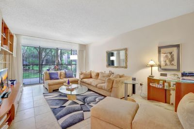 G269 - 2812 N 46th Ave, Condo with 2 bedrooms, 2 bathrooms and null parking in Hollywood FL | Image 1