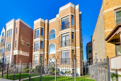 3n-2022 Wood St, Chicago, IL, 60614-9000 | Card Image