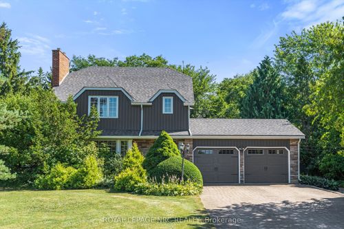 1458 Eighth Ave, Saint Catherines, ON, L2R6P9 | Card Image