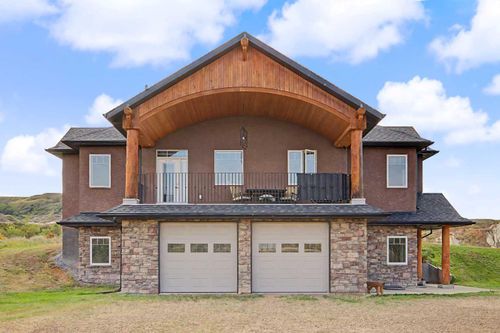701 Centre St, Drumheller, AB, T0J0Y9 | Card Image