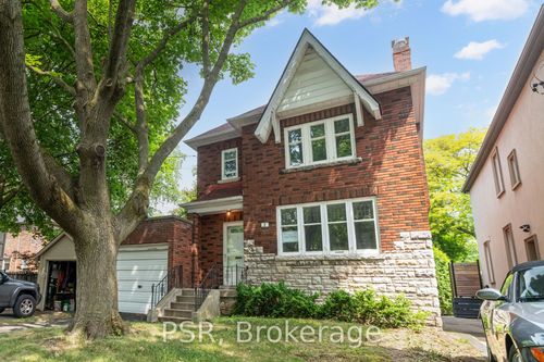 2 Aldbury Gdns, Toronto, ON, M4N1B7 | Card Image