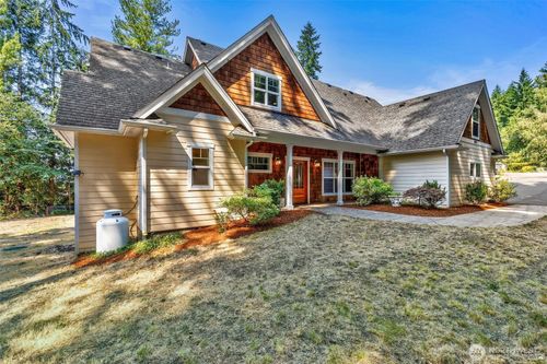 2219 Ne Riddell Rd, Bremerton, WA, 98310-9766 | Card Image