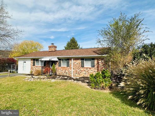 125 Armstrong St, ROMNEY, WV, 26757-1406 | Card Image