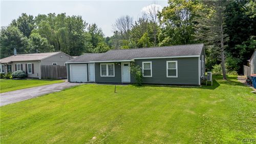 220 Leopold Blvd, Syracuse, NY, 13209-1917 | Card Image